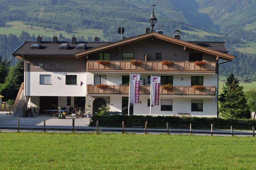 Haus Piesendorf Apartment Exterior photo